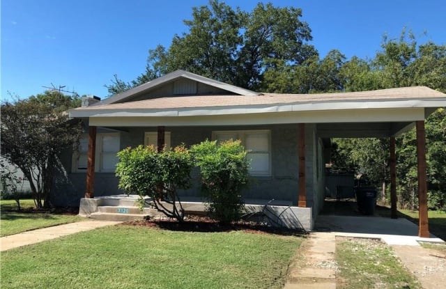 3320 Ryan Ave - 3320 Ryan Avenue, Fort Worth, TX 76110