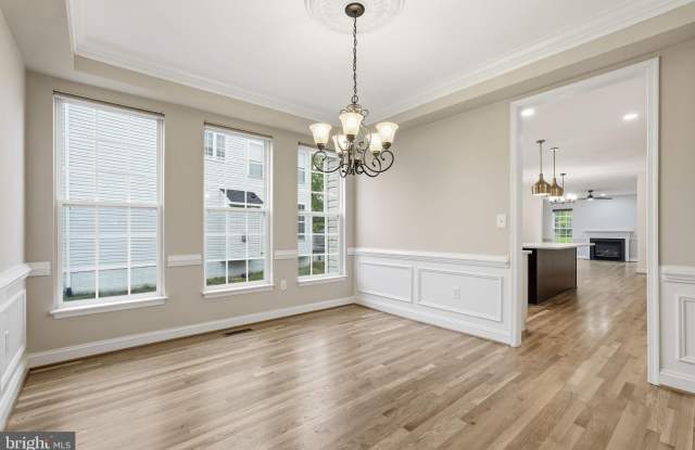 4314 SUMMIT Place Gallery 4