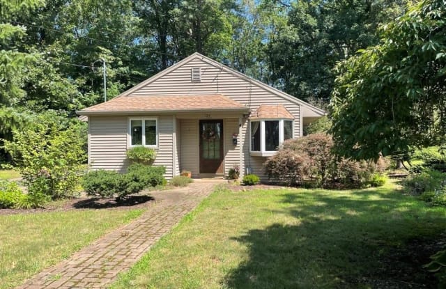 124 Mountain View Road - 124 Mountain View Road, Hartford County, CT 06489