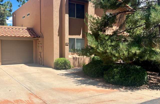 Unfurnished, 1-Year Long-Term Rental (Lower Level | End Unit) - 32 Tanager Lane, Sedona, AZ 86336