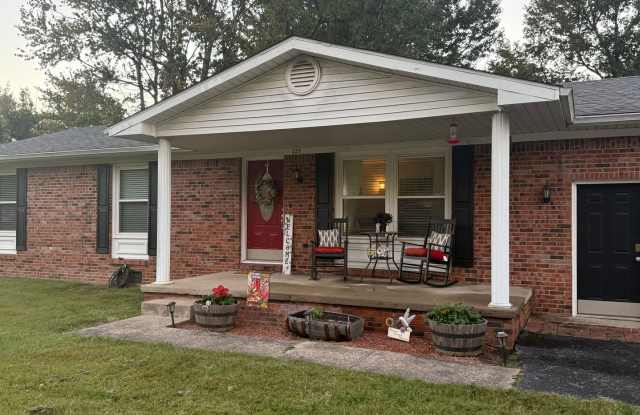 4 bedroom 2 bath in Farley Gallery 3
