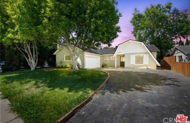 24155 Kittridge St photos photos