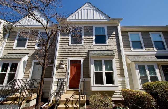 3823 9TH ROAD S - 3823 9th Road South, Arlington, VA 22204