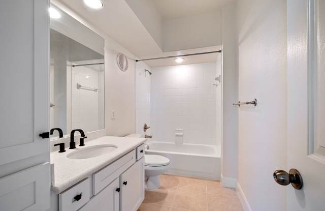 Modern Condo Living Near Downtown Austin & Movie House Theater photos photos Modern Condo Living Near Downtown Austin & Movie House Theater photos photos