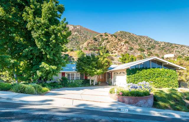 2715 Pinelawn Drive - 2715 Pinelawn Dr, La Crescenta-Montrose, CA 91214