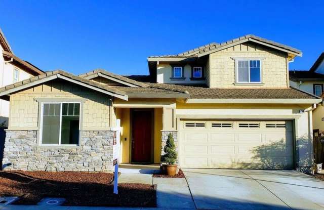 Spacious 4/3 located by American Canyon High available for rent! photos photos