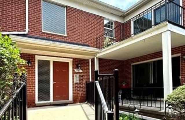 27654 E Echo Valley - 27654 Echo Valley West, Farmington Hills, MI 48334