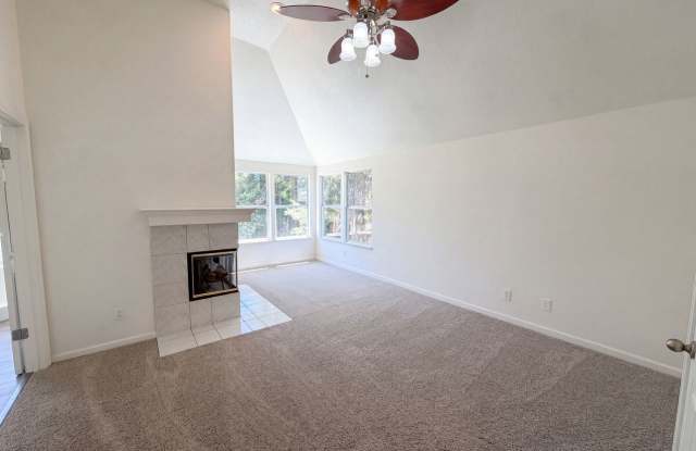 4712 Wildflower Ln Gallery 2