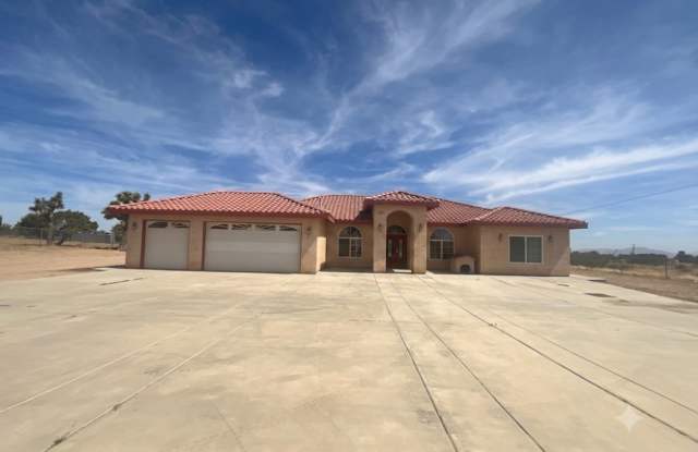4 bedroom 2bathroom Home Available now! photos photos