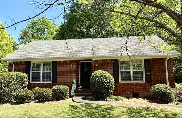 Charming 2-bedroom, 1-bathroom Brick Home Available July 2026 photos photos