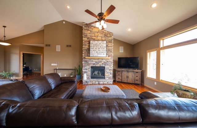6531 Century Ln. Gallery 4