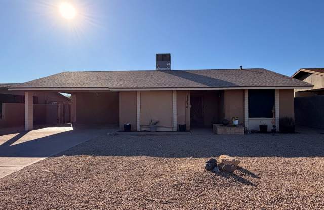 Updated 3 bedroom Home Gallery 1