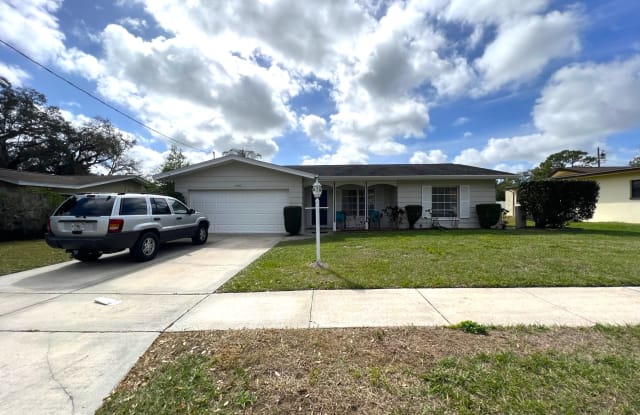 1595 Idle Dr photos photos