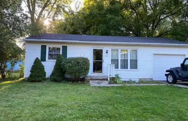 Excellent 4 bedroom home in great neighborhood Gallery 1