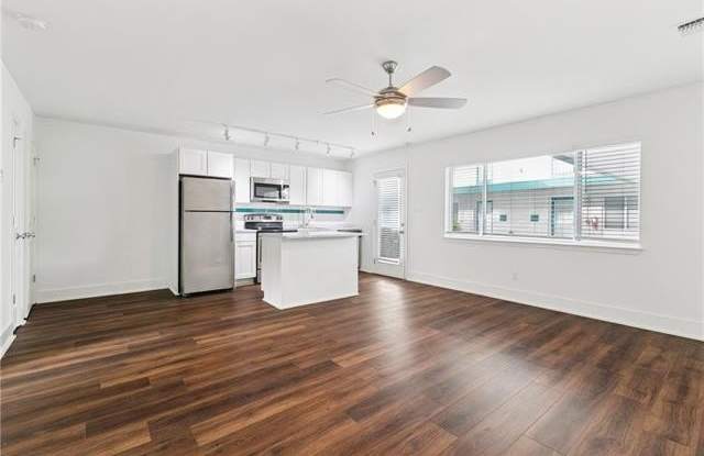 2833 ST CHARLES Avenue photos photos