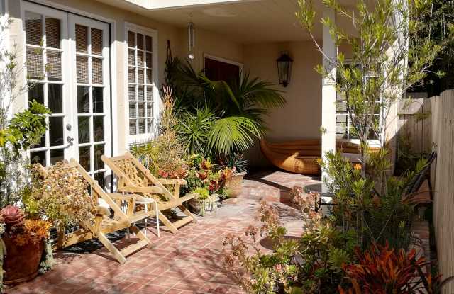 502 Acacia Avenue photos photos