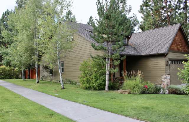 19823 Kenzie Avenue Gallery 2