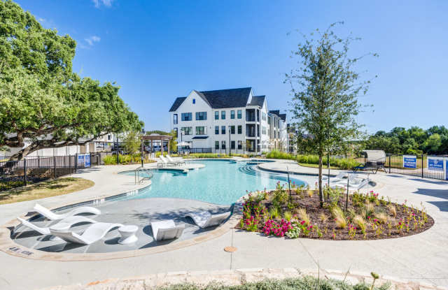 Water's Edge Apartments photos photos