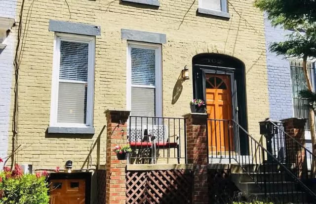 102 15TH STREET SE - 102 15th Street Southeast, Washington, DC 20003