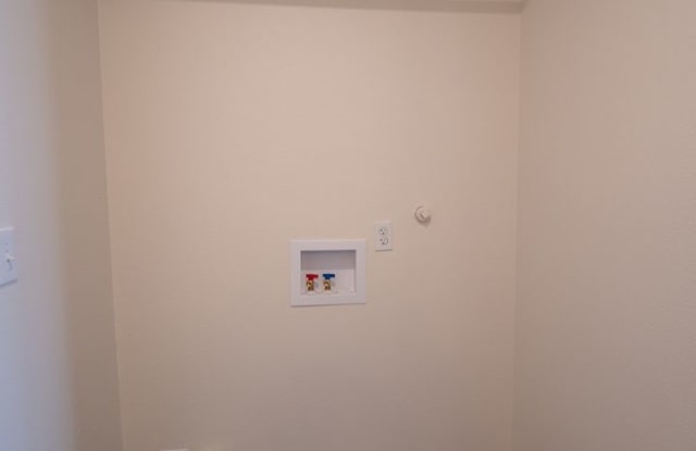 3 br, 2.5 ba home in quiet Scappoose neighborhood Gallery 4