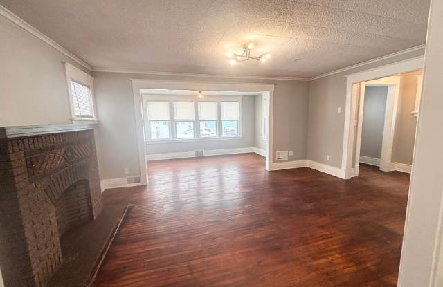 70 Houston Gallery 4