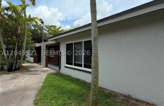 2557 NW 60TH TER Gallery 3