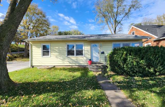 Remodeled 3-4 bedroom 2 bath house photos photos