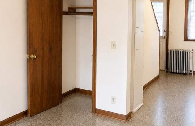 AVAILABLE SEPTEMBER 1ST EKEN PARK 2 BEDROOM | ONE MONTH FREE!! Gallery 2