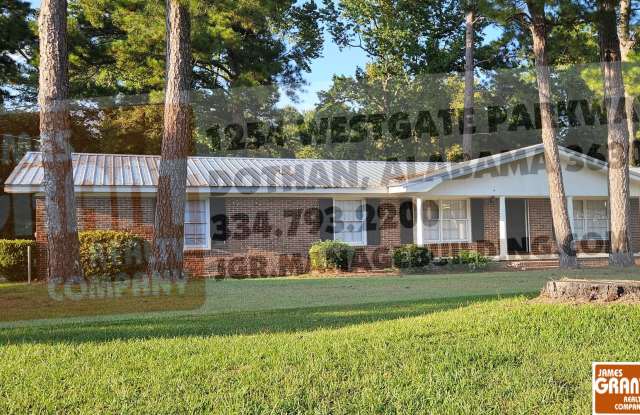 1616 Randall Road Gallery 1