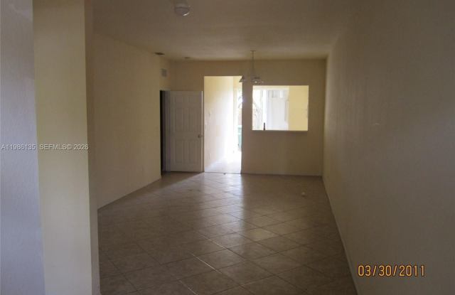 15 SW 14th Ter photos photos