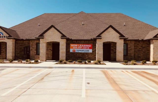715 SE 12th Street - 715 SE 12th St, Moore, OK 73160