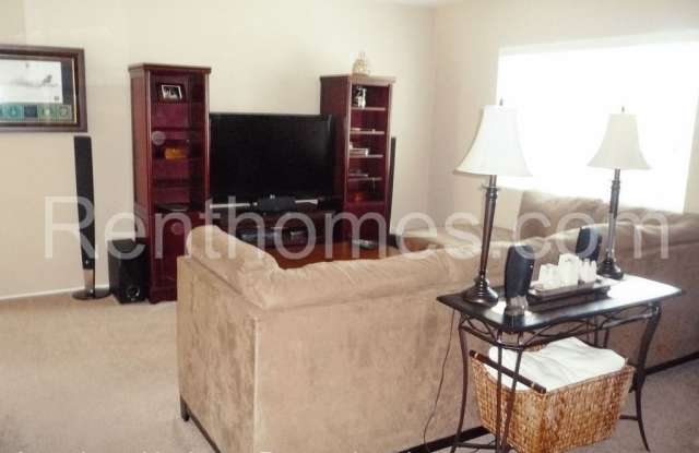 13367 Carriage Road Gallery 3