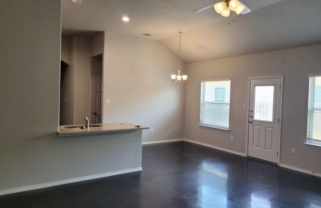 3/2 SEGUIN DUPLEX Gallery 4