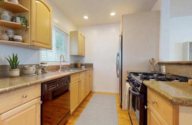 1514 Manhattan Beach Boulevard - B Gallery 4