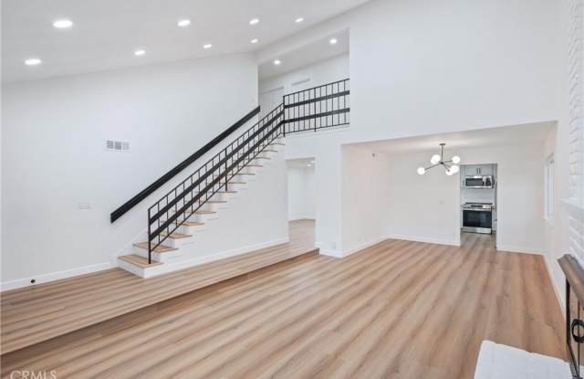 15102 Lorenat Street Gallery 4