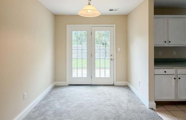 2513 Denburn Court Gallery 4