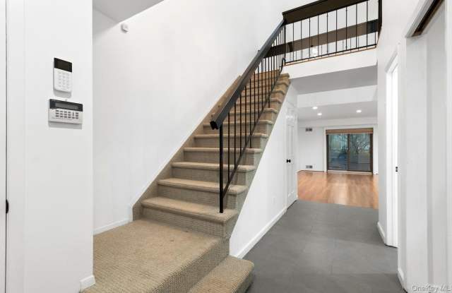 15 Pond Path Gallery 3