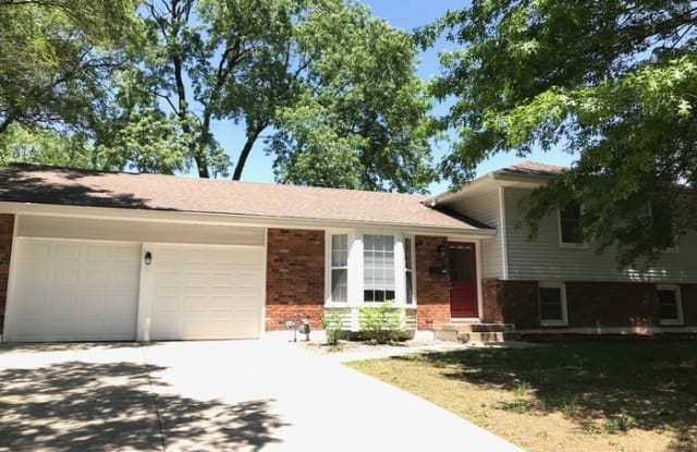 814 North Apache Drive - 814 N Apache Dr, Independence, MO 64056