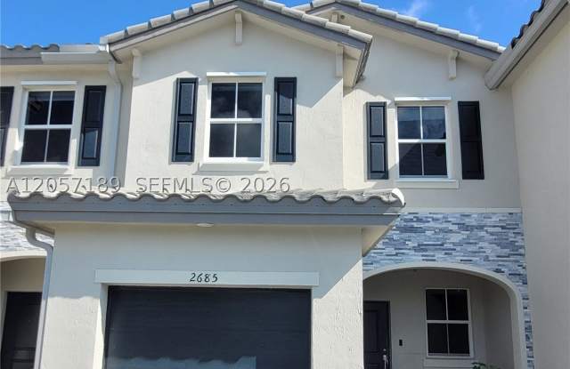 2685 SE 13th St photos photos