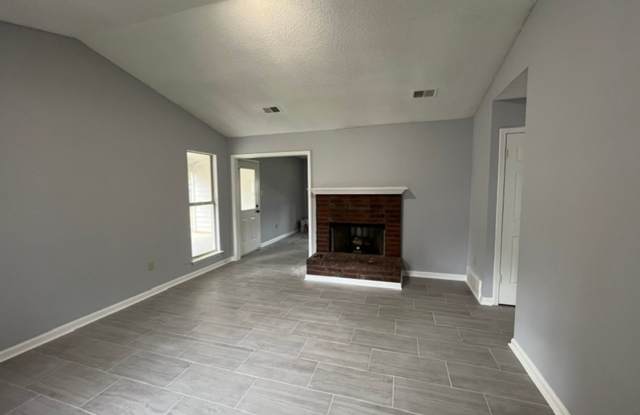 Renovated 3 Bedroom 2 Bath Home for Rent!! Gallery 3