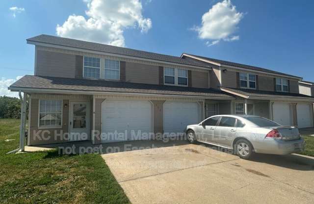 506 A Skyvue Dr - 506 Sky Vue Drive, Raymore, MO 64083