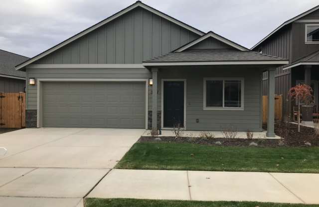 Single Level Home 3 Bedroom / 2 Bathroom in NW Redmond Oregon photos photos