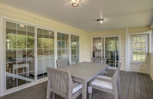 11470 Heron Lane Gallery 4