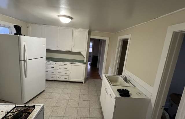 2041 N 15th Street - 2041 North 15th Street, Sheboygan, WI 53081