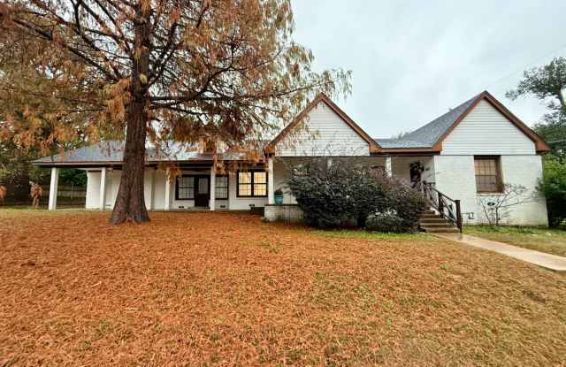 Tour Today! 3 Bed 2 Bath in Tyler! - 603 Wilma Street, Tyler, TX 75701