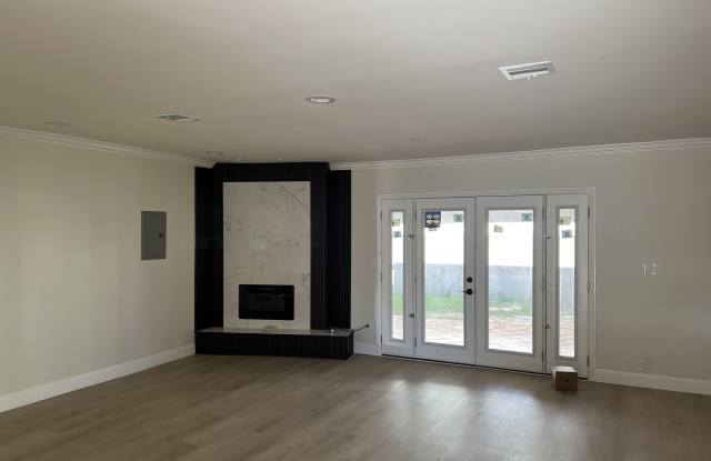 10915 Whitaker Ave photos photos