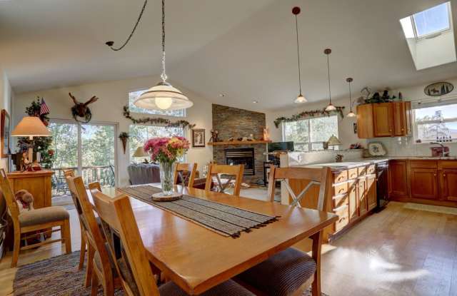 WINTER SEASON RENTAL 4BDR 3BA WILDERNEST NOV 1 2026 TO APRIL 30 2027 Gallery 3