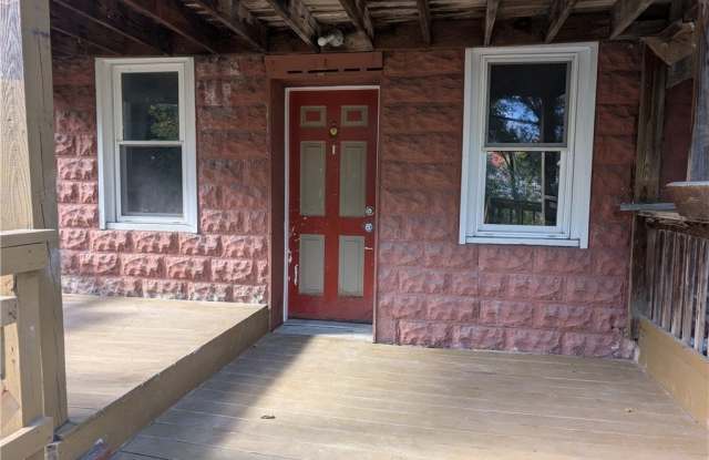 175 Brookside Gallery 4
