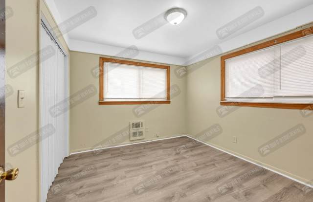 16705 Greenfield Rd Apt 6 Gallery 4