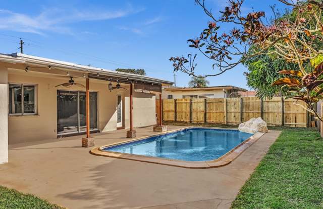 2171 NW 84th Way photos photos